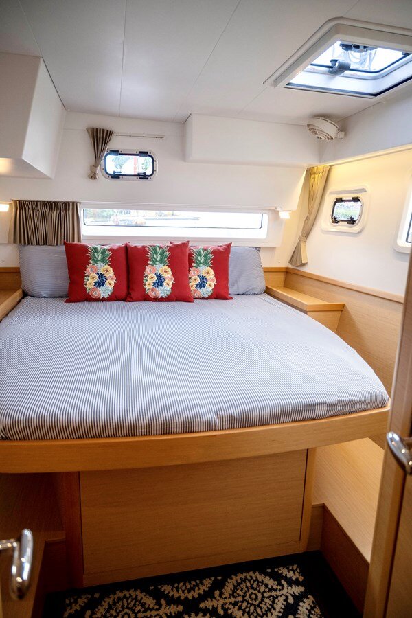 2018-lagoon-42-1-f1a011