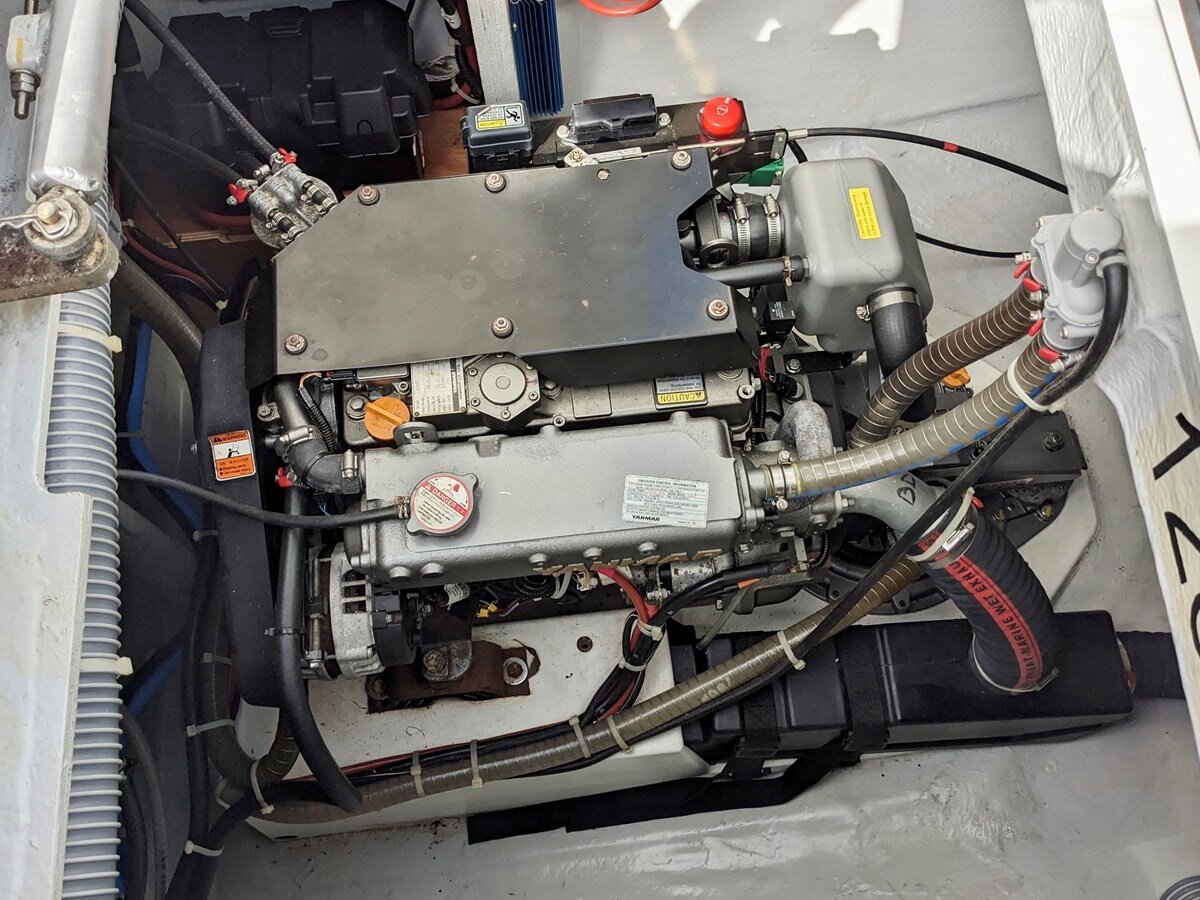 2018-lagoon-42-1-f1a011