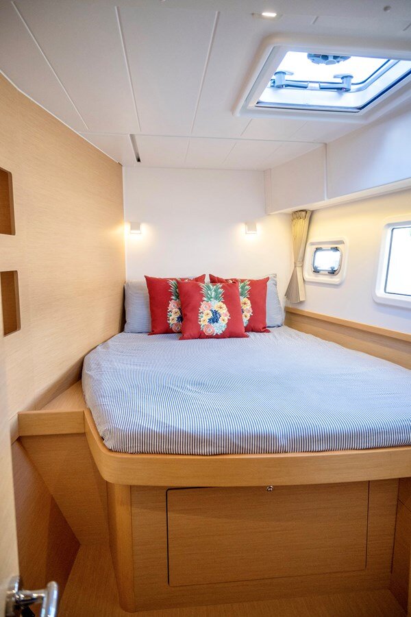 2018-lagoon-42-1-f1a011