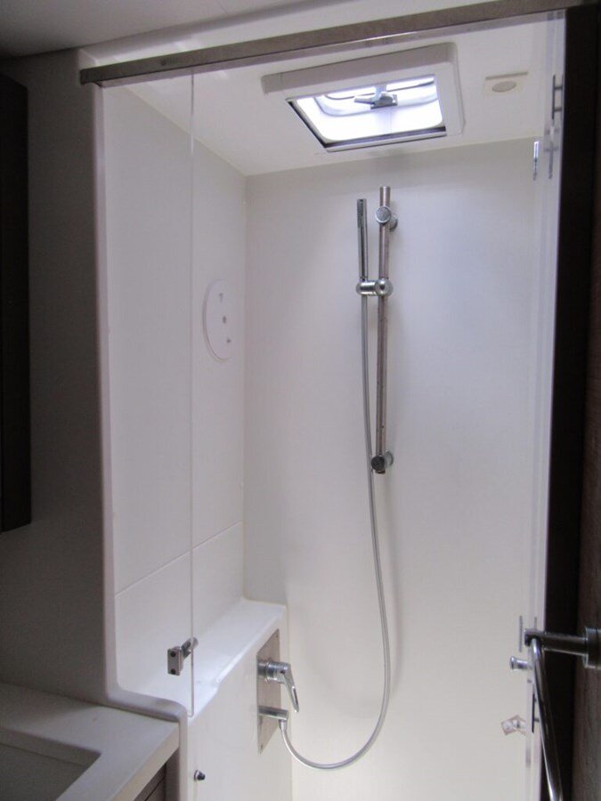 2018-lagoon-45-8-c83a1e