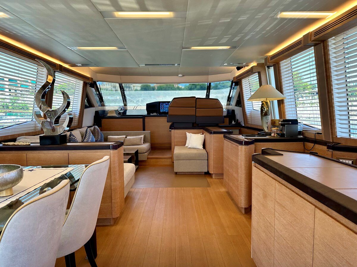 2018-monte-carlo-yachts-77-2-50c6ce