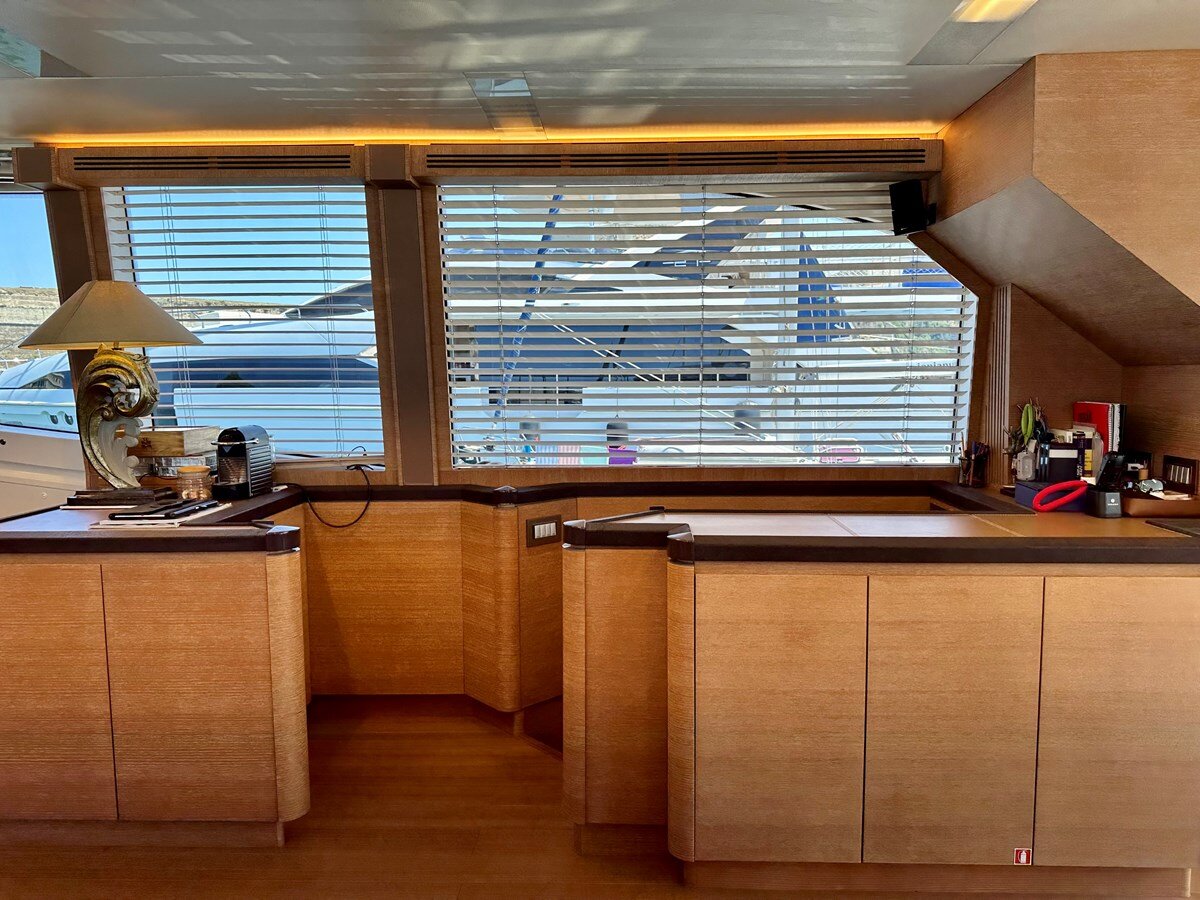 2018-monte-carlo-yachts-77-2-50c6ce