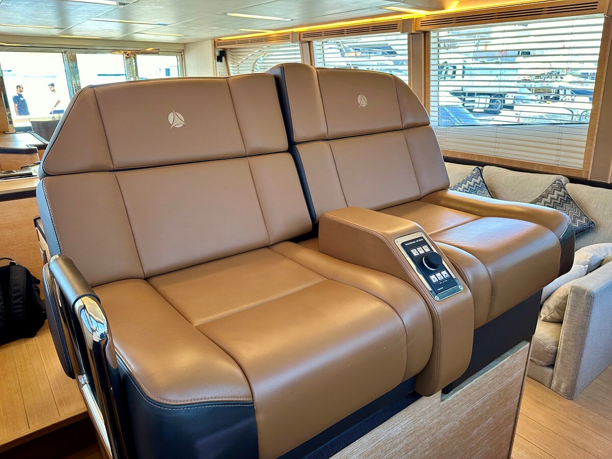 2018-monte-carlo-yachts-77-2-50c6ce