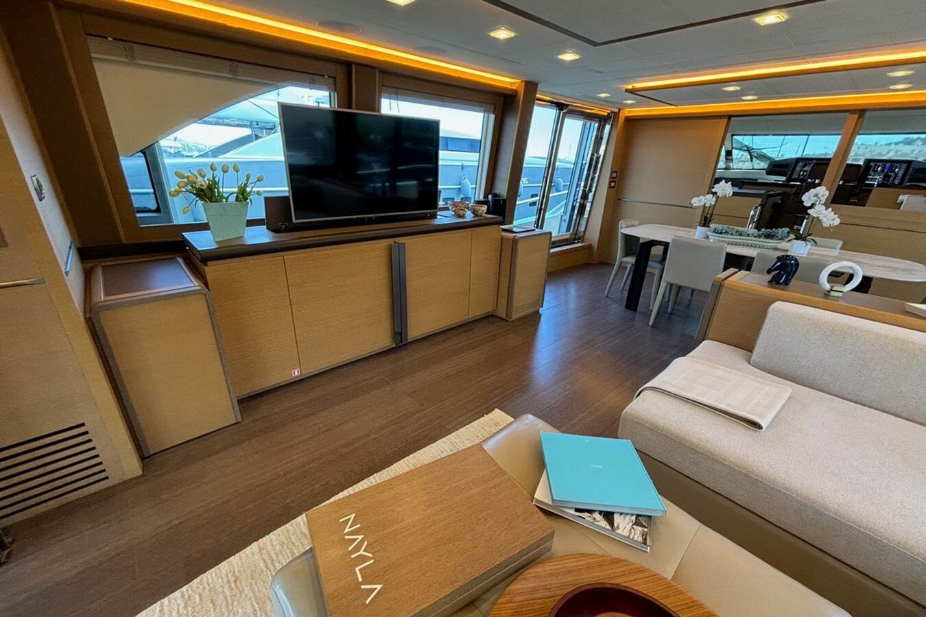 2018-monte-carlo-yachts-80-9-0df863