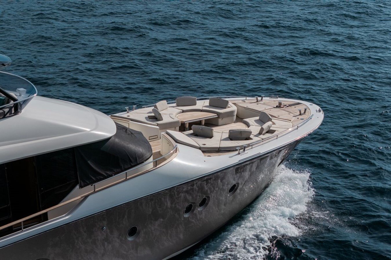 2018-monte-carlo-yachts-80-9-0df863