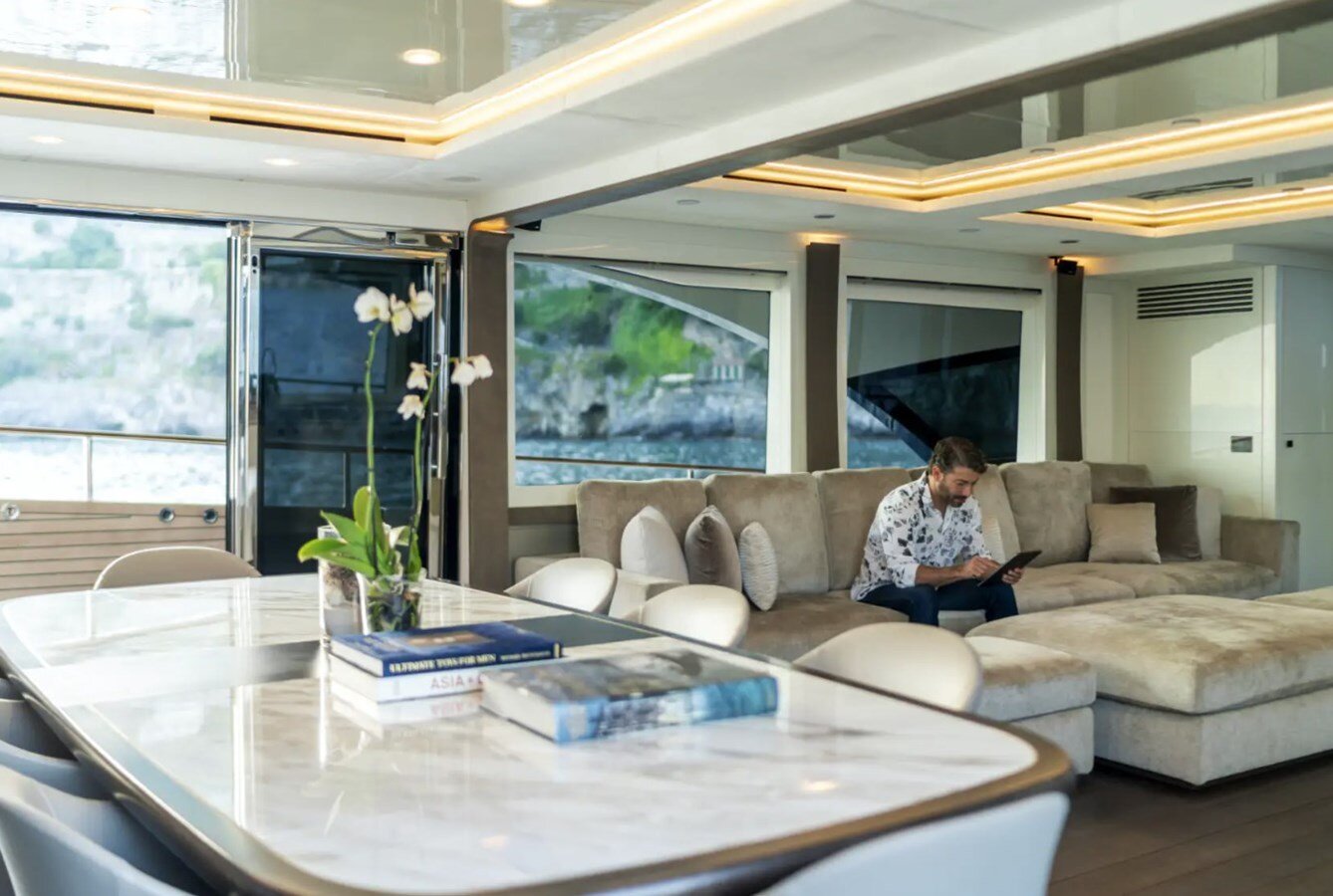 2018 MONTE CARLO YACHTS 96' 10