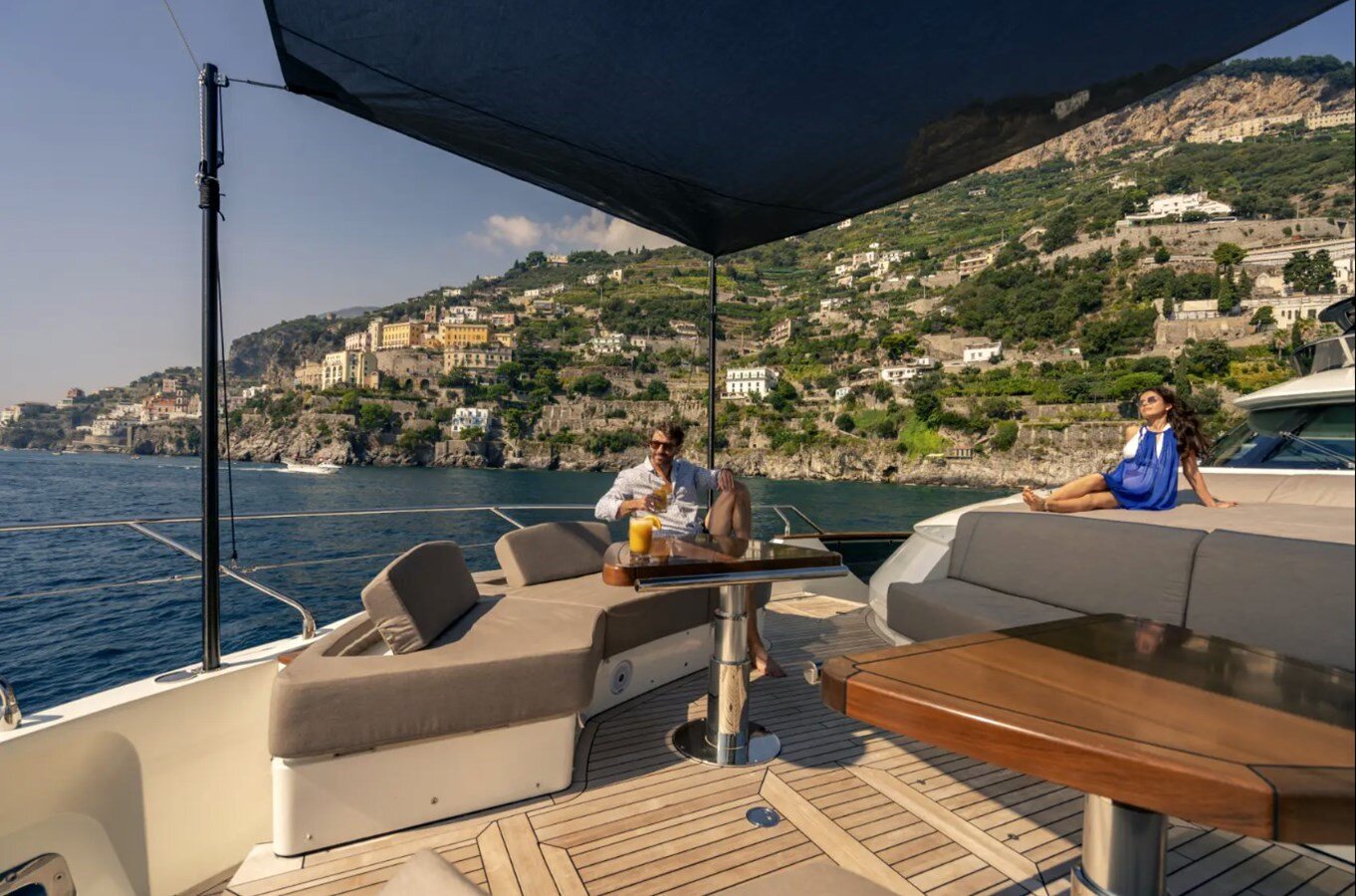 2018-monte-carlo-yachts-96-10-4def76