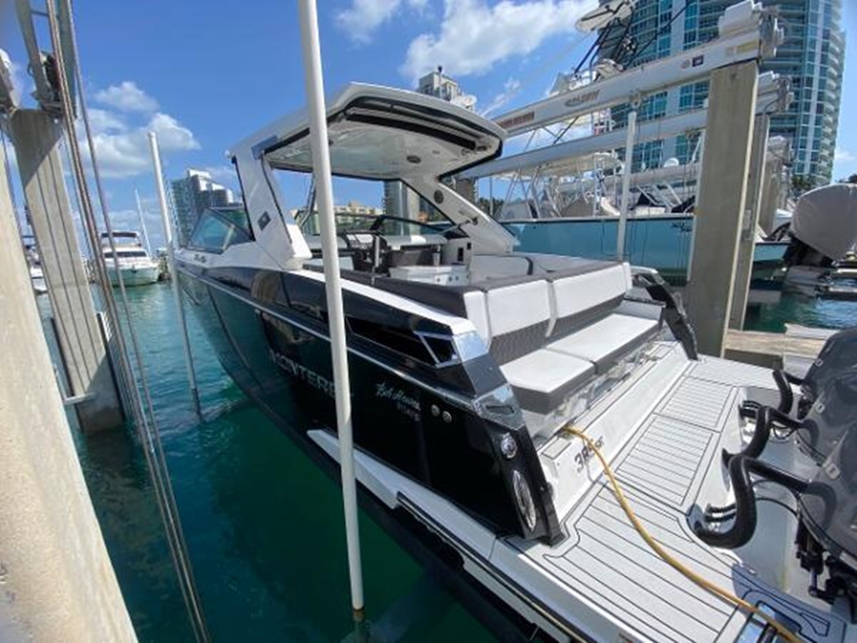 2018-monterey-38-420bd7