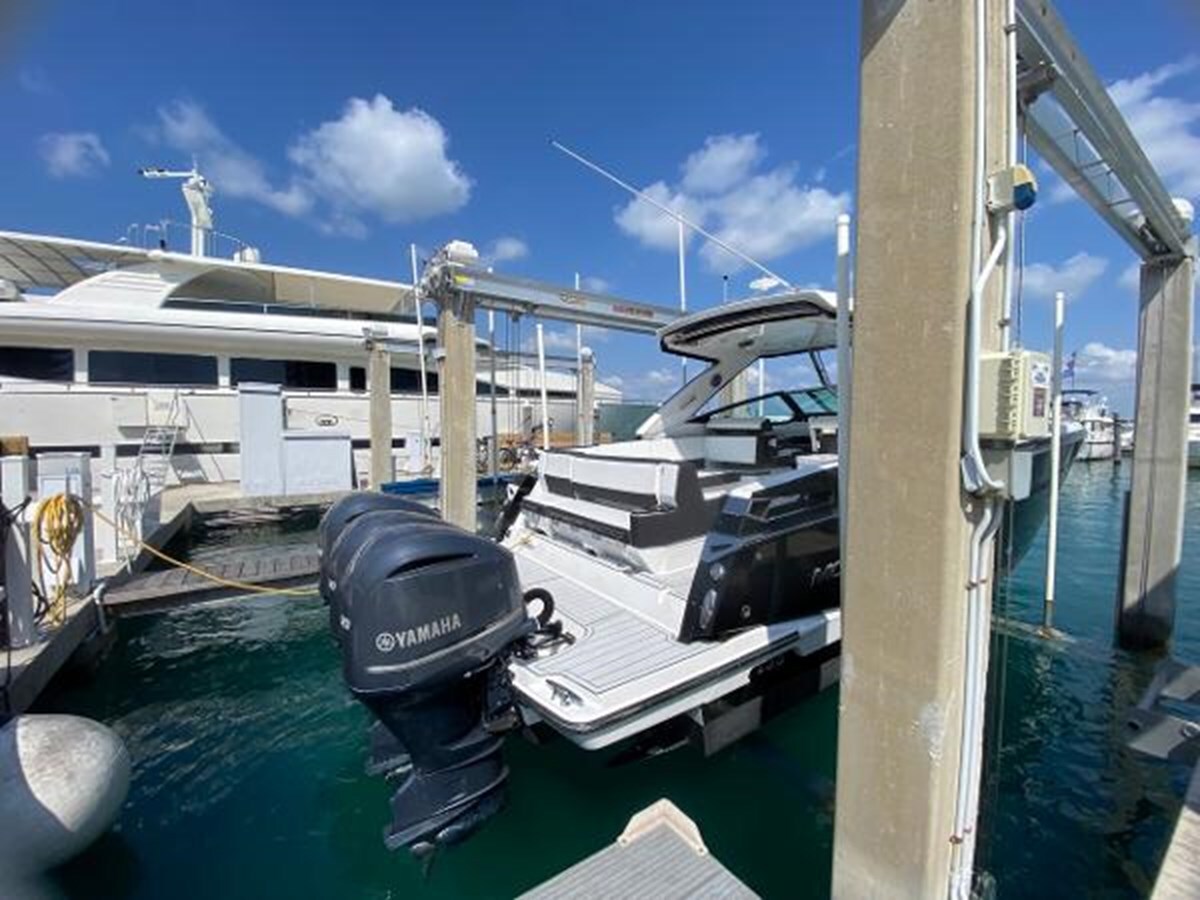 2018-monterey-38-420bd7