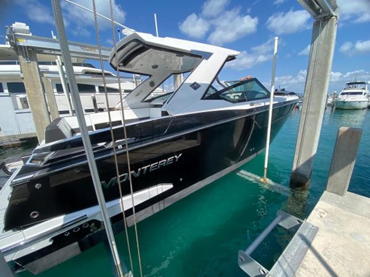 2018-monterey-38-420bd7