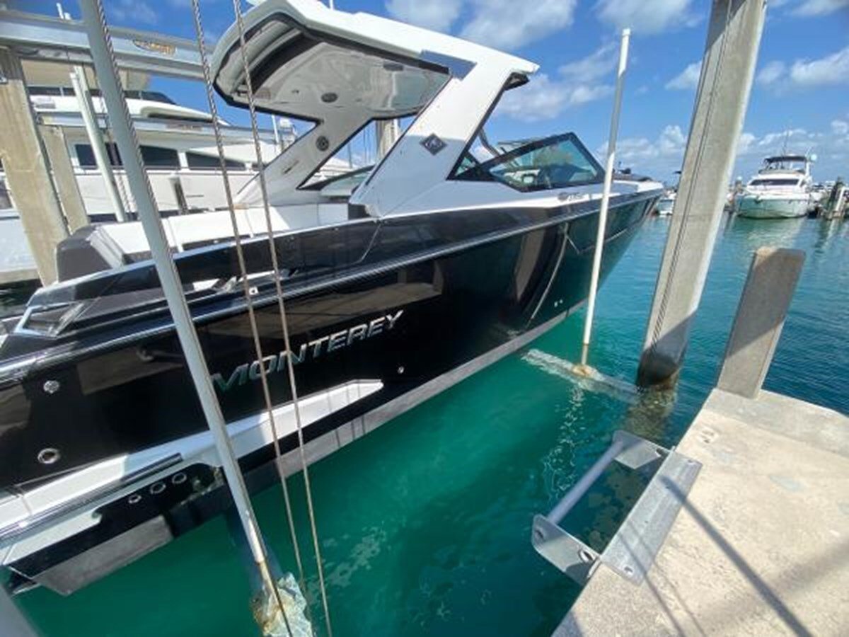 2018-monterey-38-420bd7