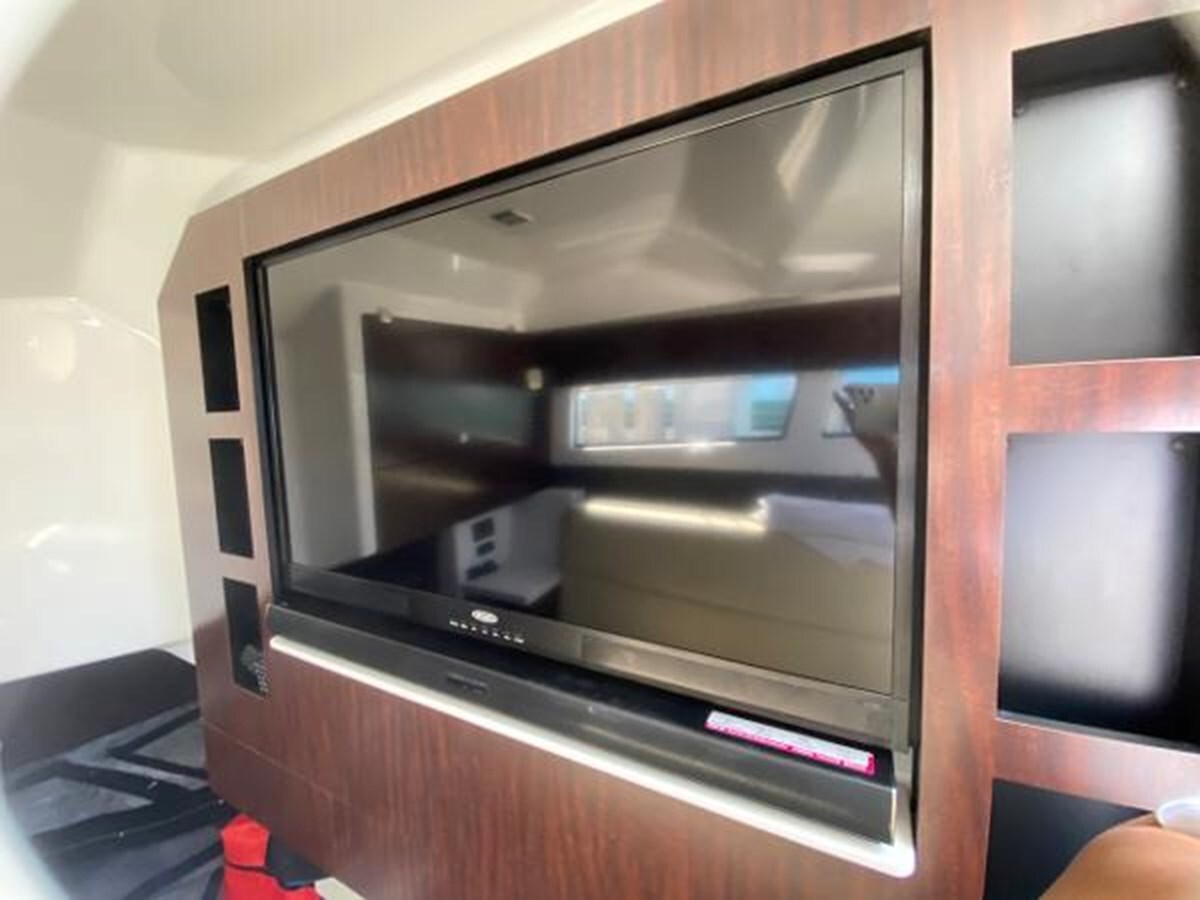 2018-monterey-38-420bd7