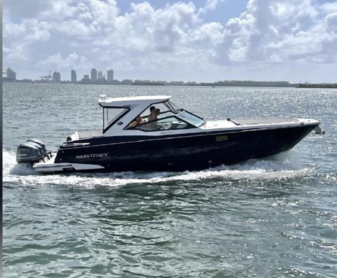 2018-monterey-38-420bd7