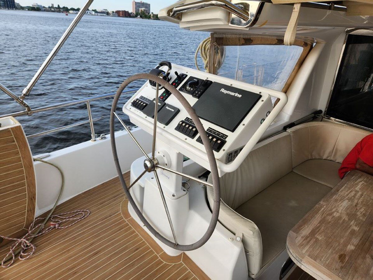 2018-moody-55-10-d3669b