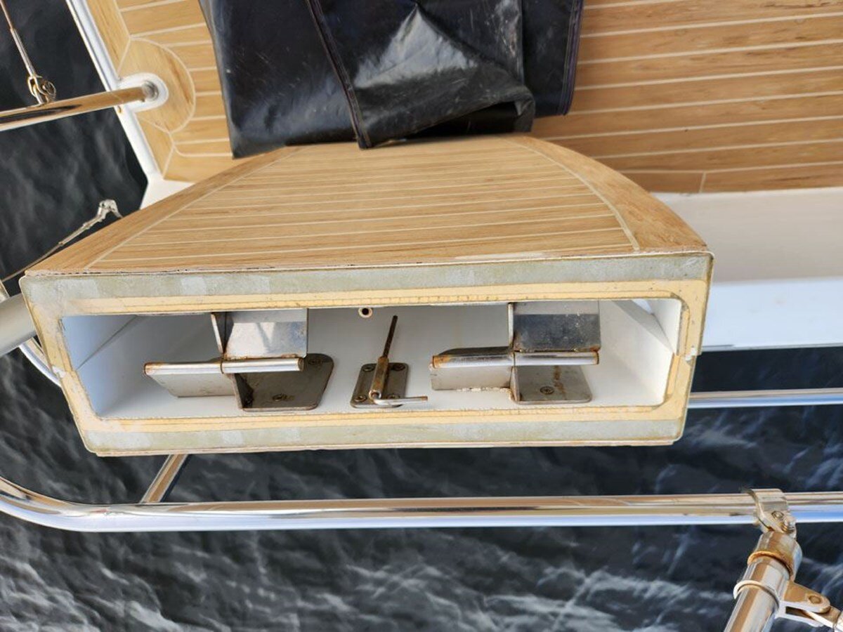 2018-moody-55-10-d3669b