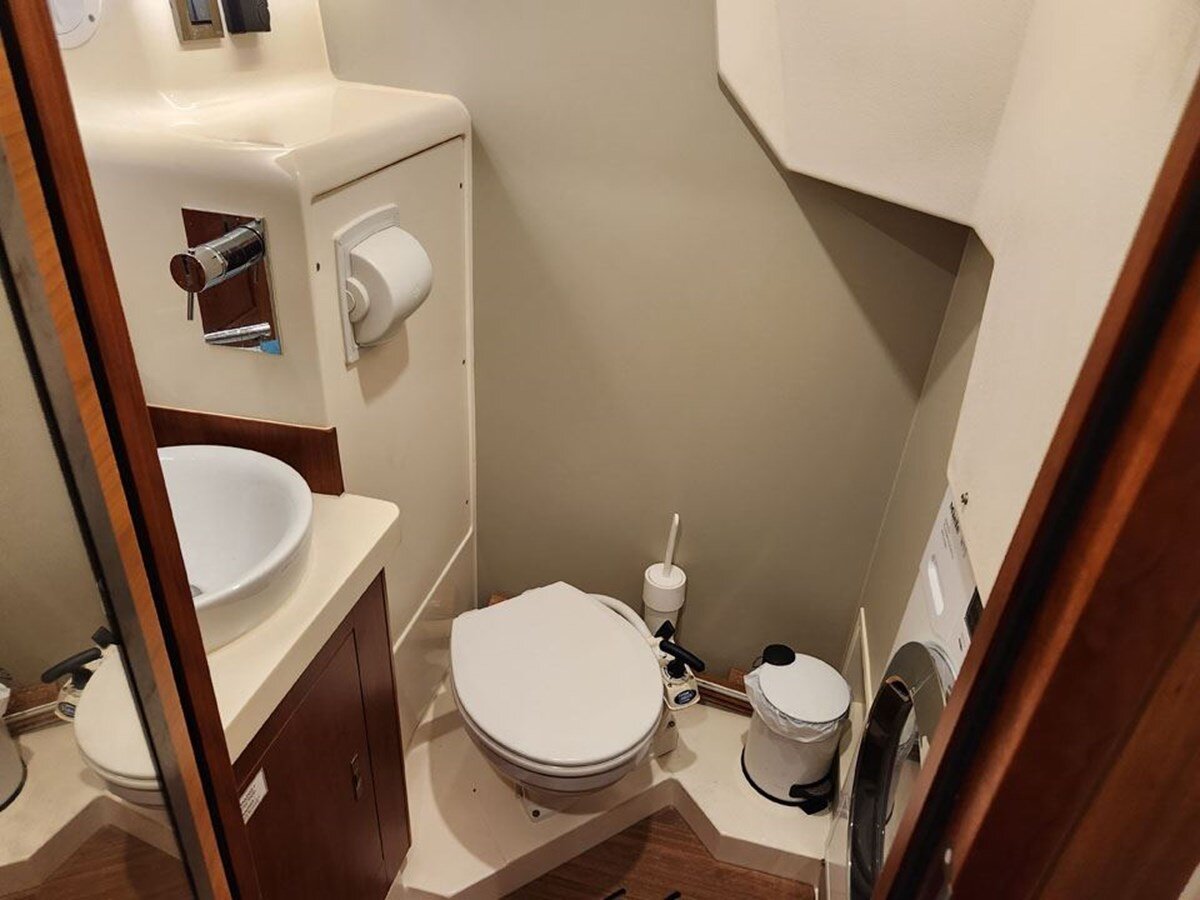 2018-moody-55-10-d3669b