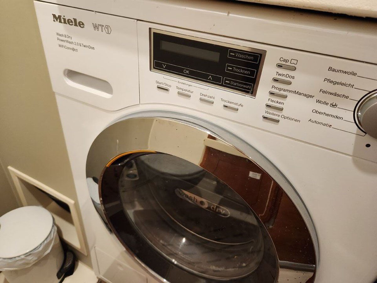 2018-moody-55-10-d3669b