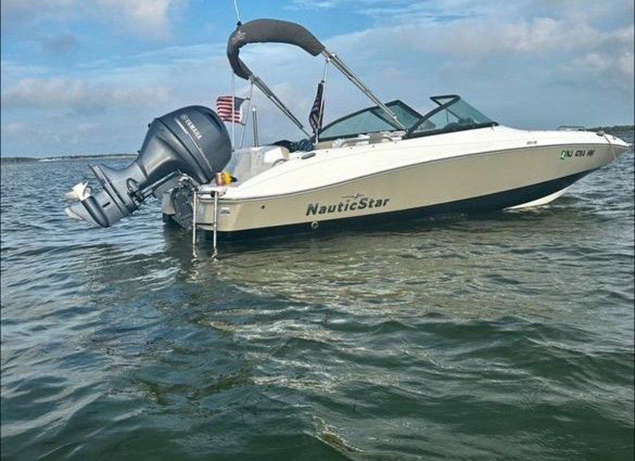 2018-nautic-star-20-4-ab2a6a
