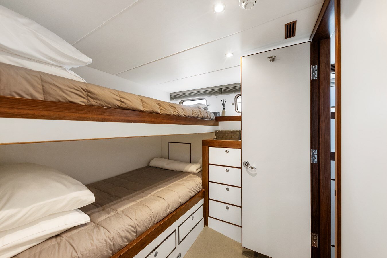 2018-nordhavn-99-11-7001d1