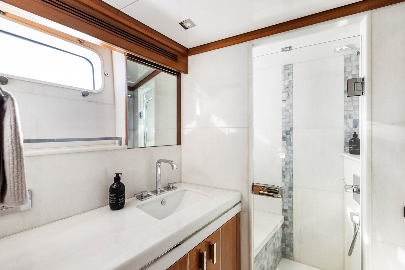 2018-nordhavn-99-11-7001d1