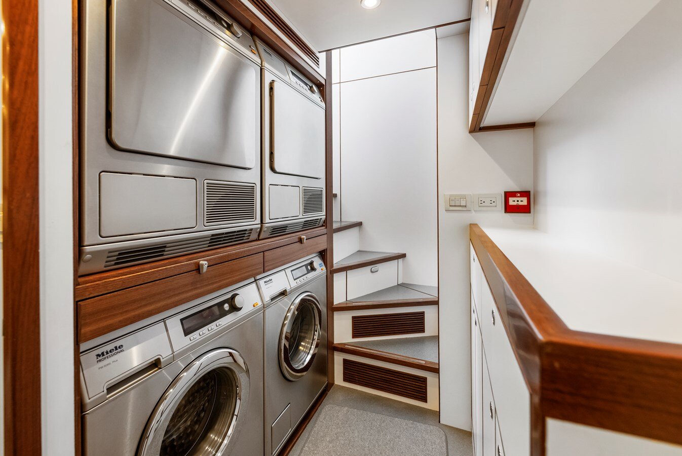 2018-nordhavn-99-11-7001d1