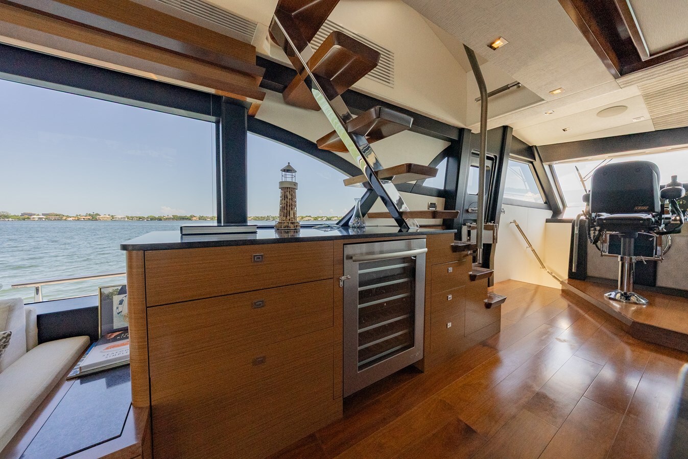 2018-ocean-alexander-70-a1e85a