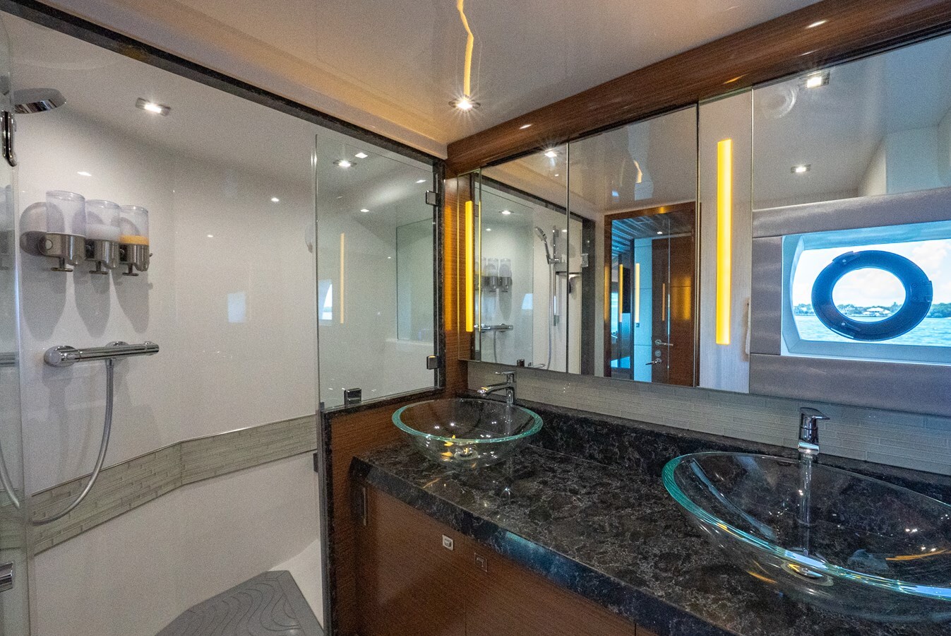 2018-ocean-alexander-70-a1e85a