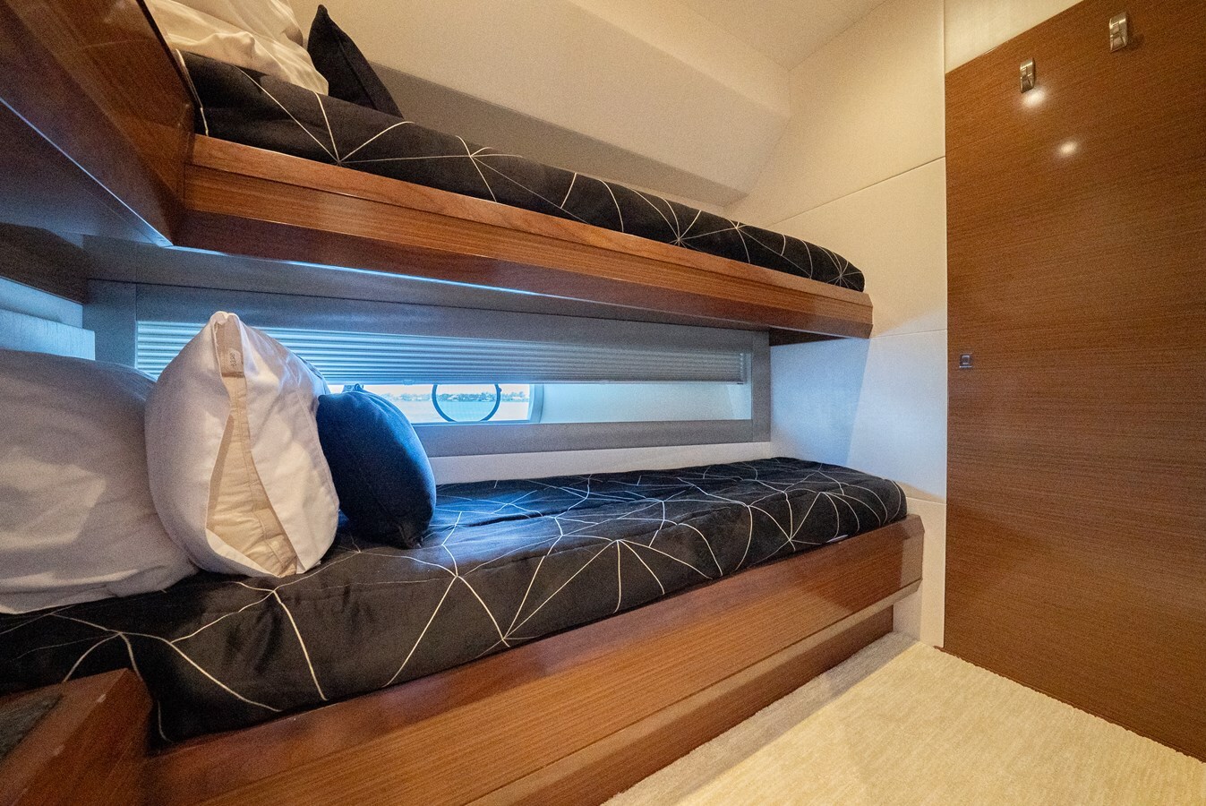 2018-ocean-alexander-70-a1e85a