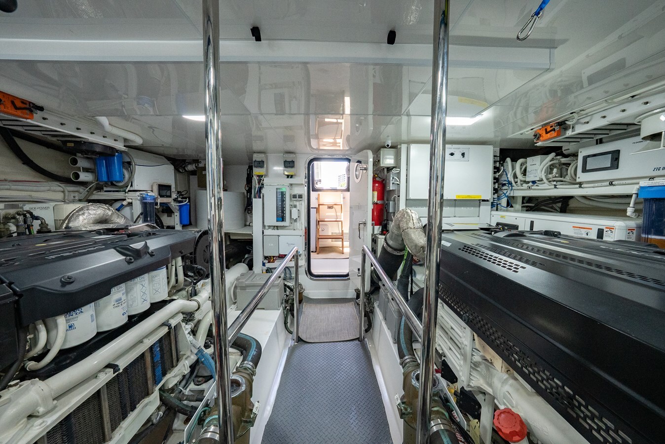 2018-ocean-alexander-70-a1e85a