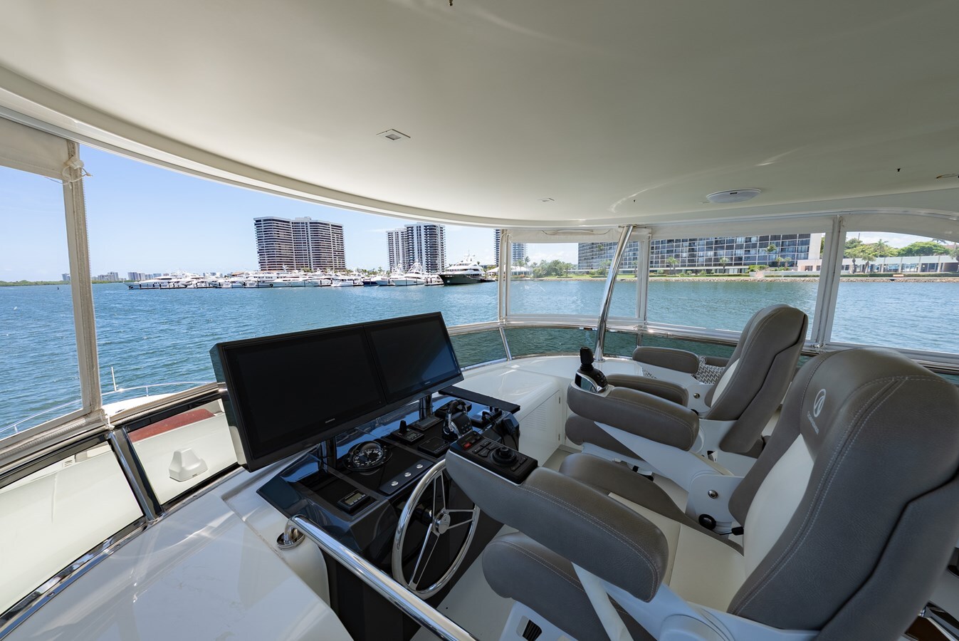 2018-ocean-alexander-70-a1e85a