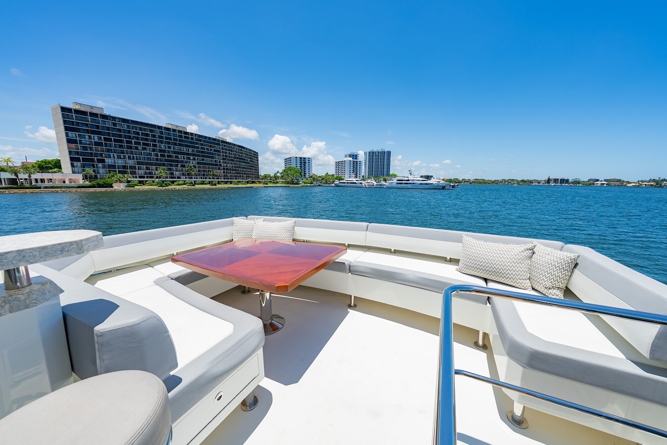 2018-ocean-alexander-70-a1e85a