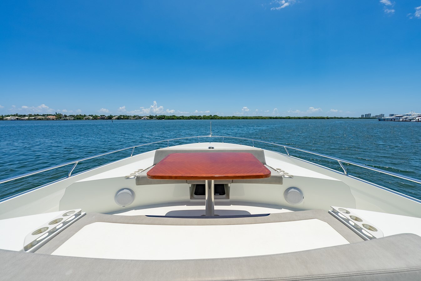 2018-ocean-alexander-70-a1e85a