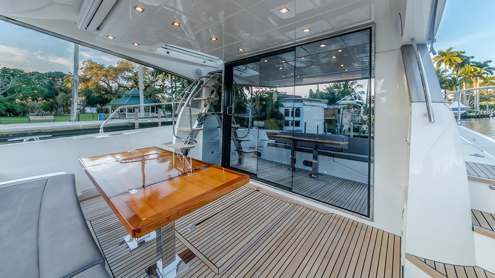 2018-prestige-56-c1fa37