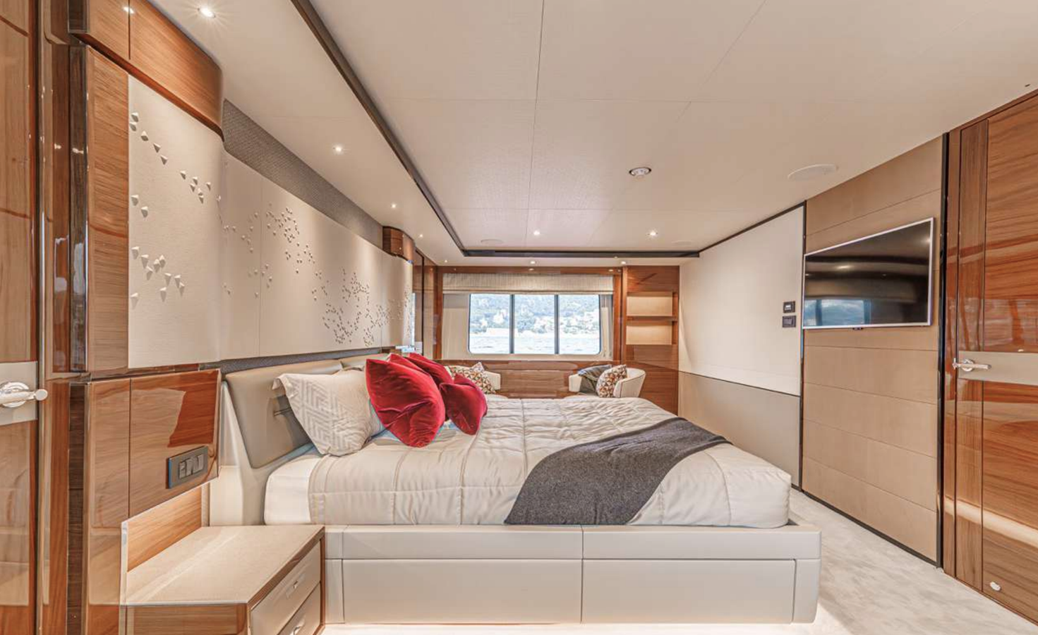 2018-princess-yachts-115-4-82f5e7