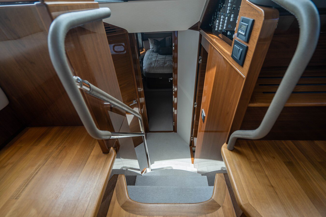 2018-princess-yachts-62-0736ae