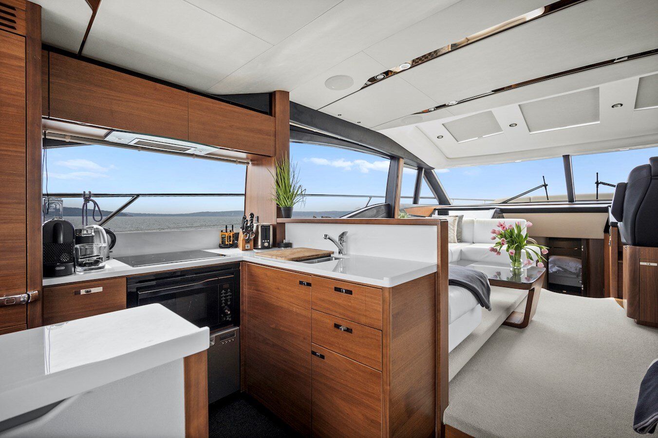 2018 PRINCESS YACHTS 66' 1