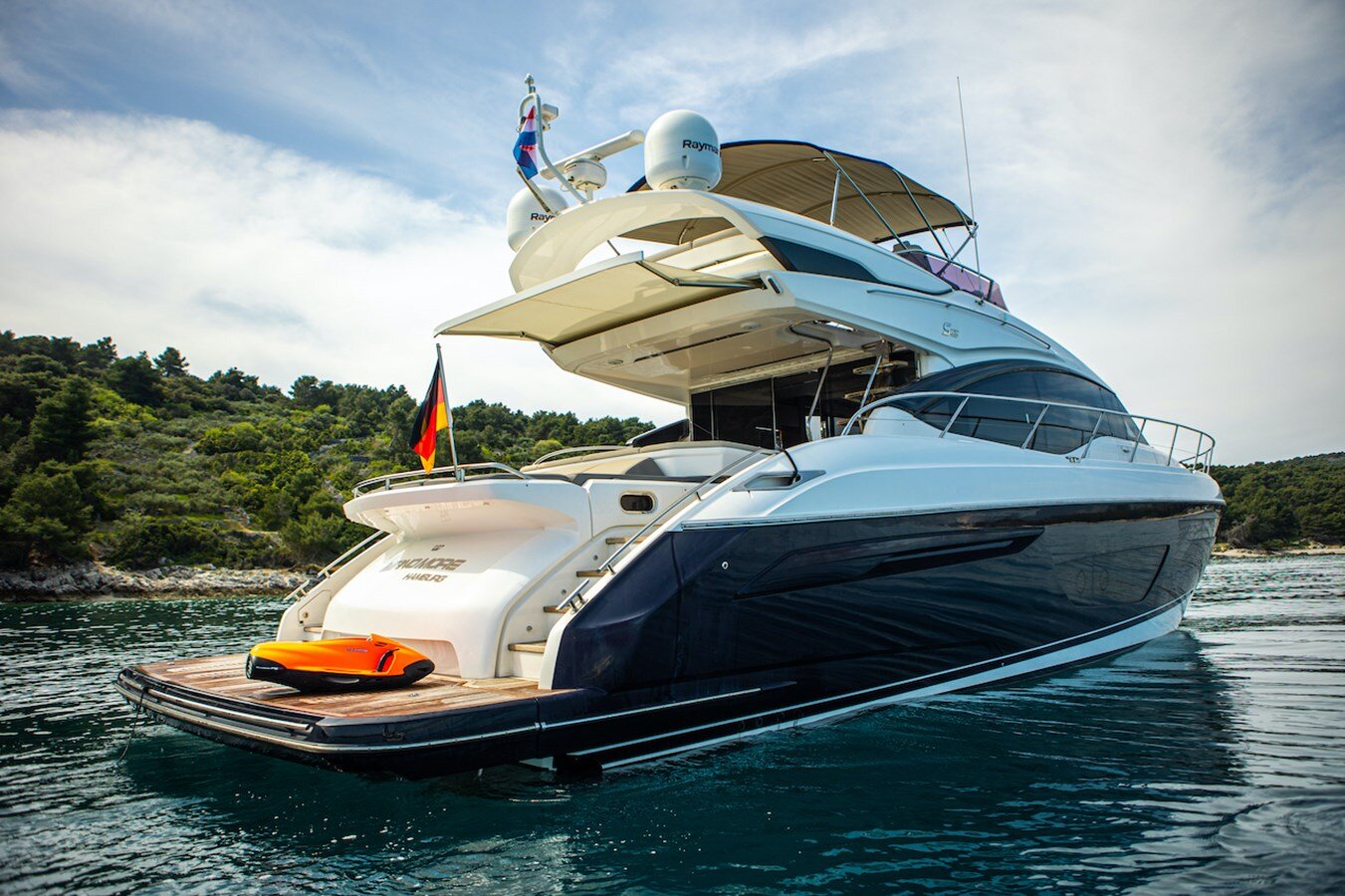 2018-princess-yachts-66-1-4cecf1