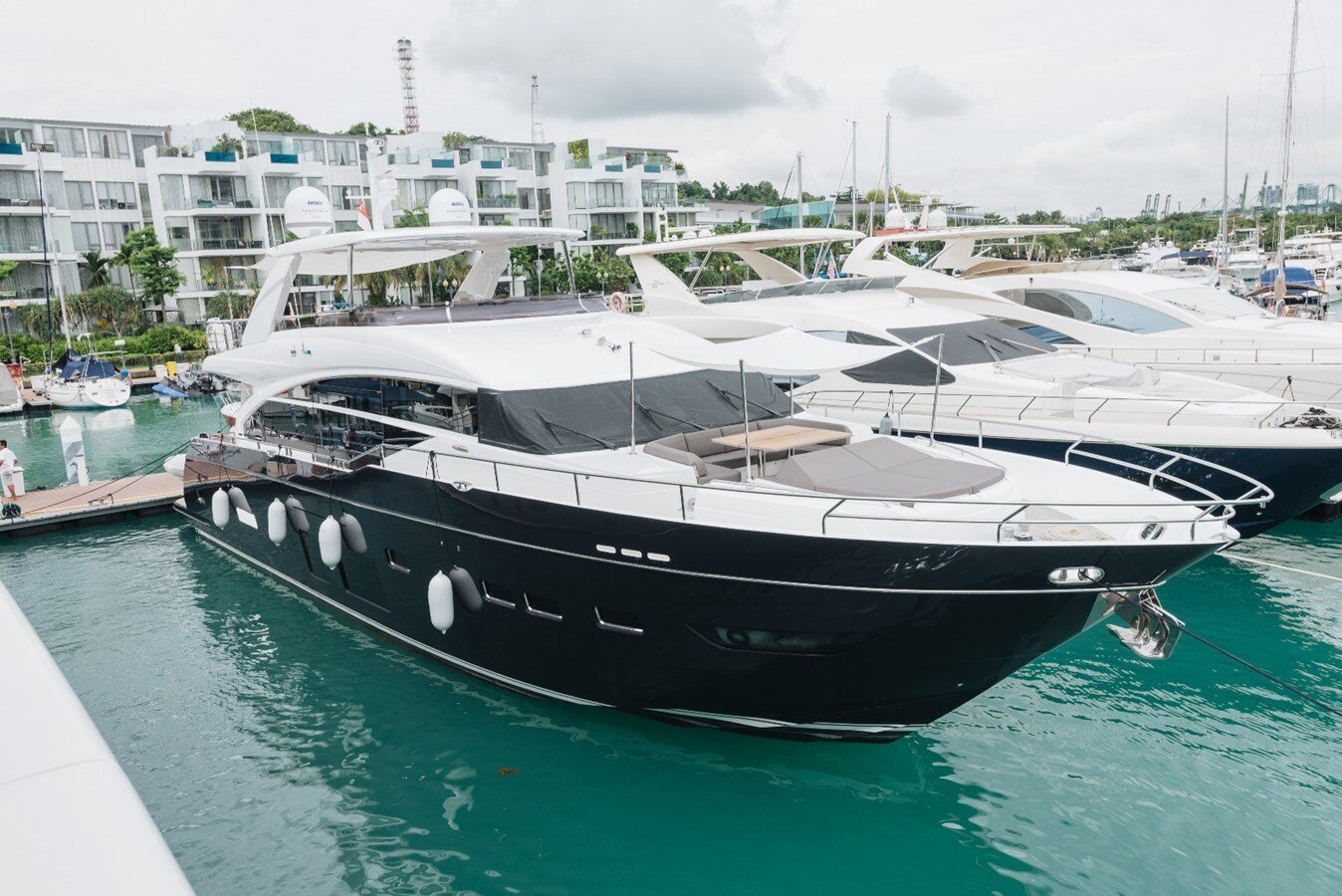 2018-princess-yachts-88-3db905