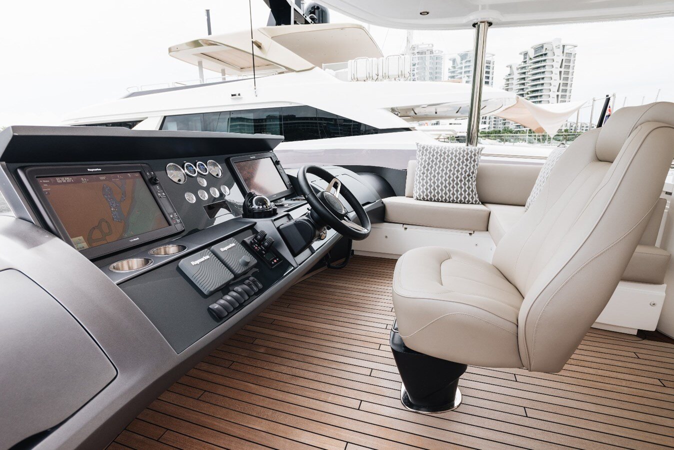 2018-princess-yachts-88-3db905