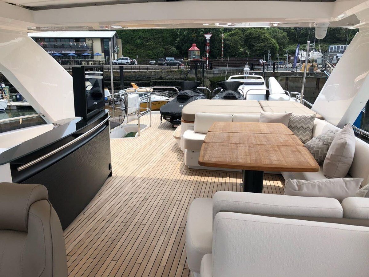 2018-princess-yachts-88-dcd623