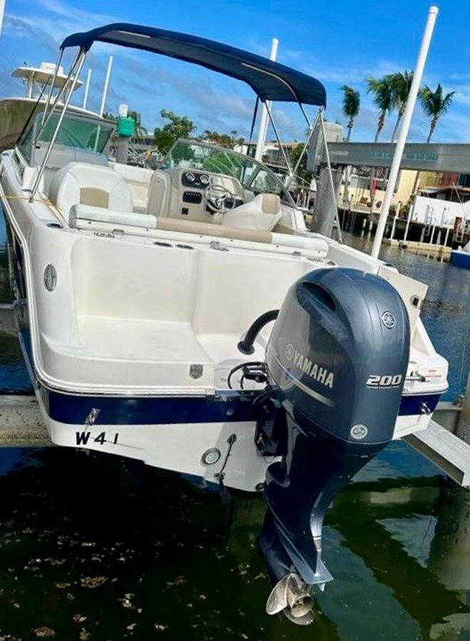 2018-robalo-22-3095ee