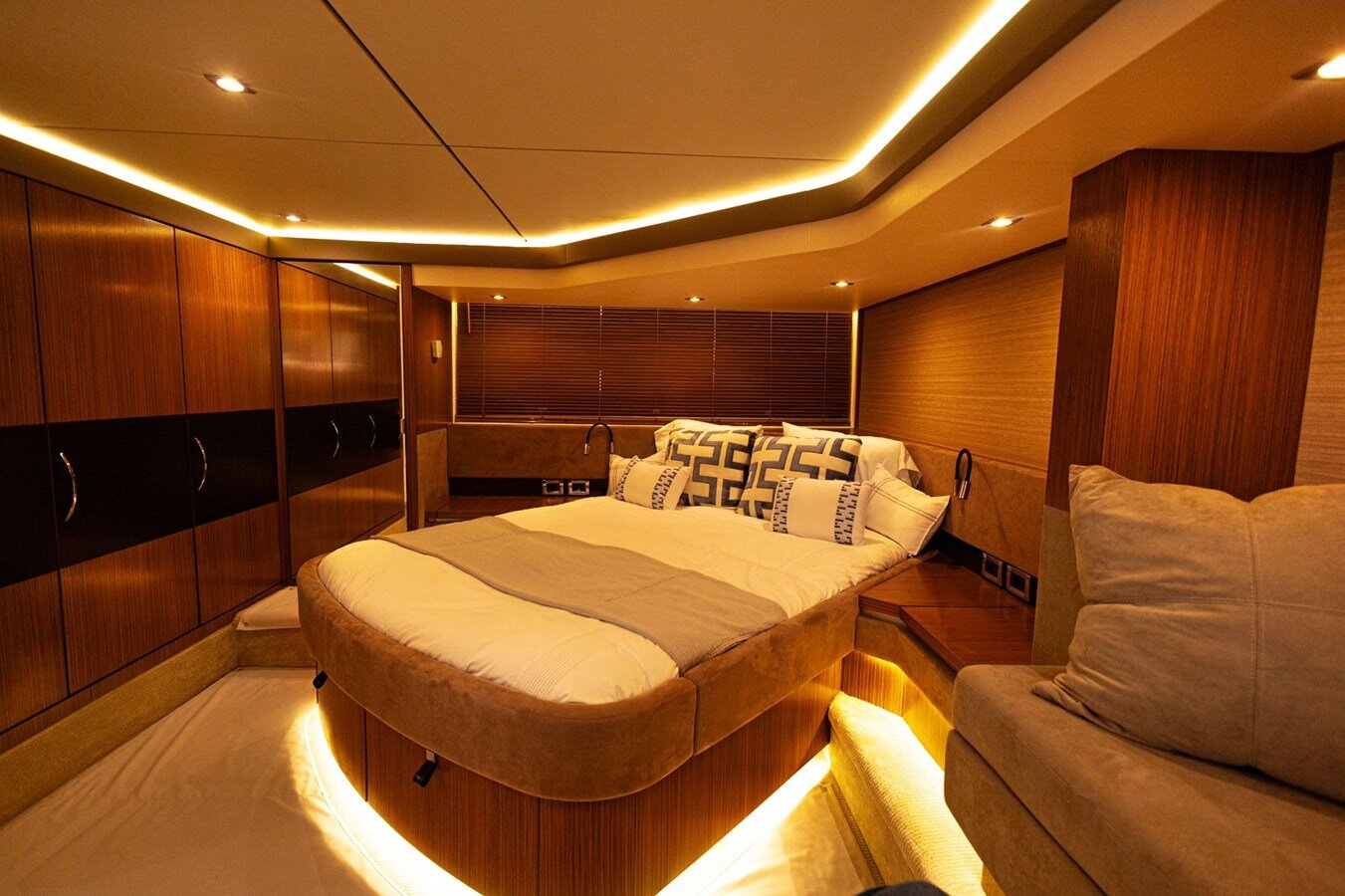 2018-sea-ray-58-10-f713d7