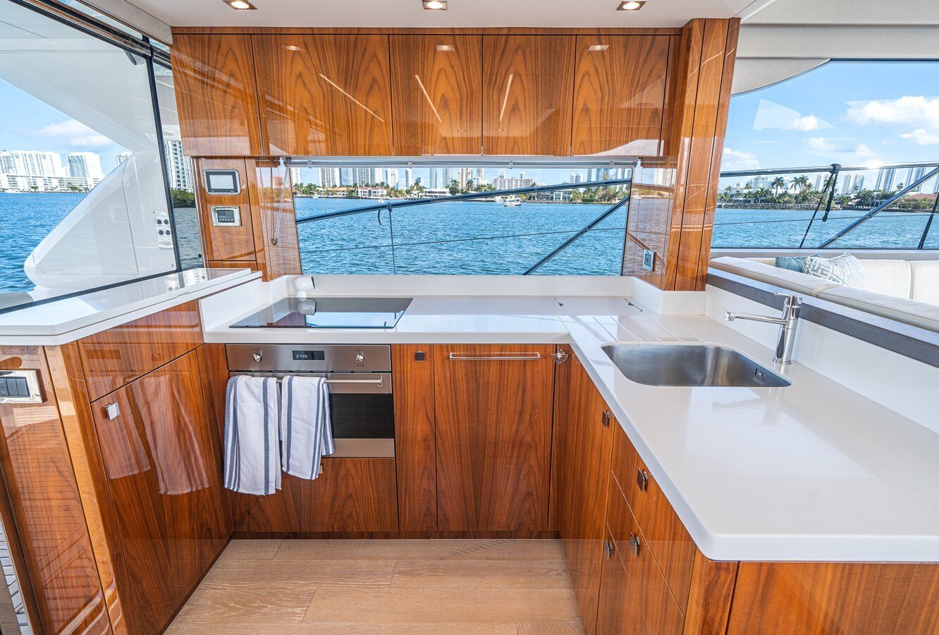 2018-sunseeker-52-81c136