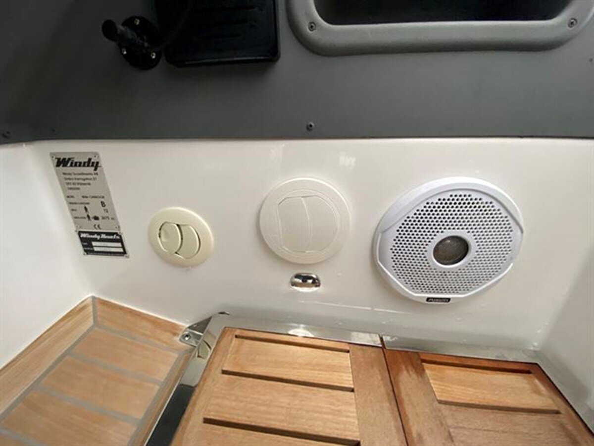 2018-windy-boats-46-4-3339d6