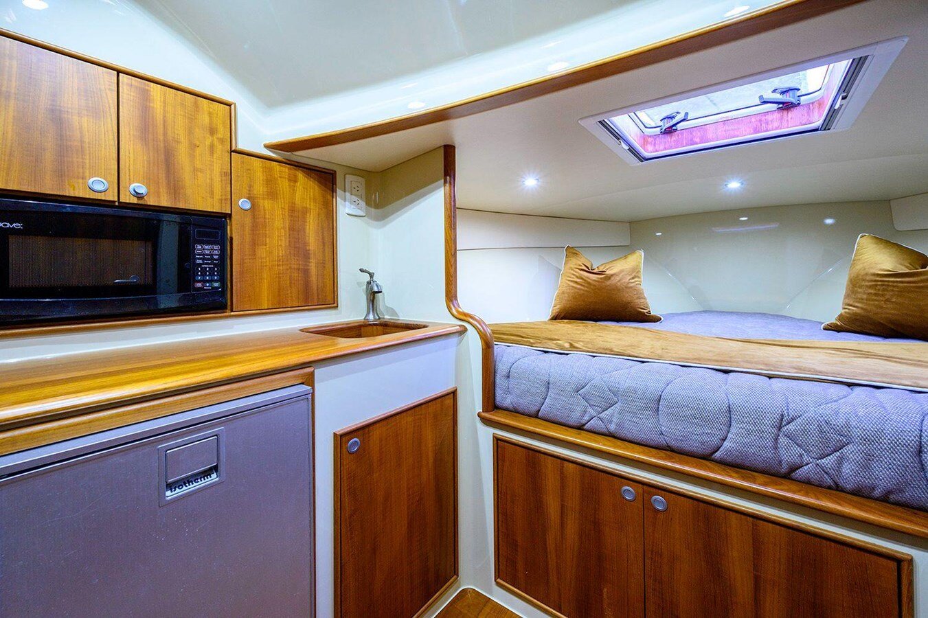 2018-winter-custom-yachts-30-adba11