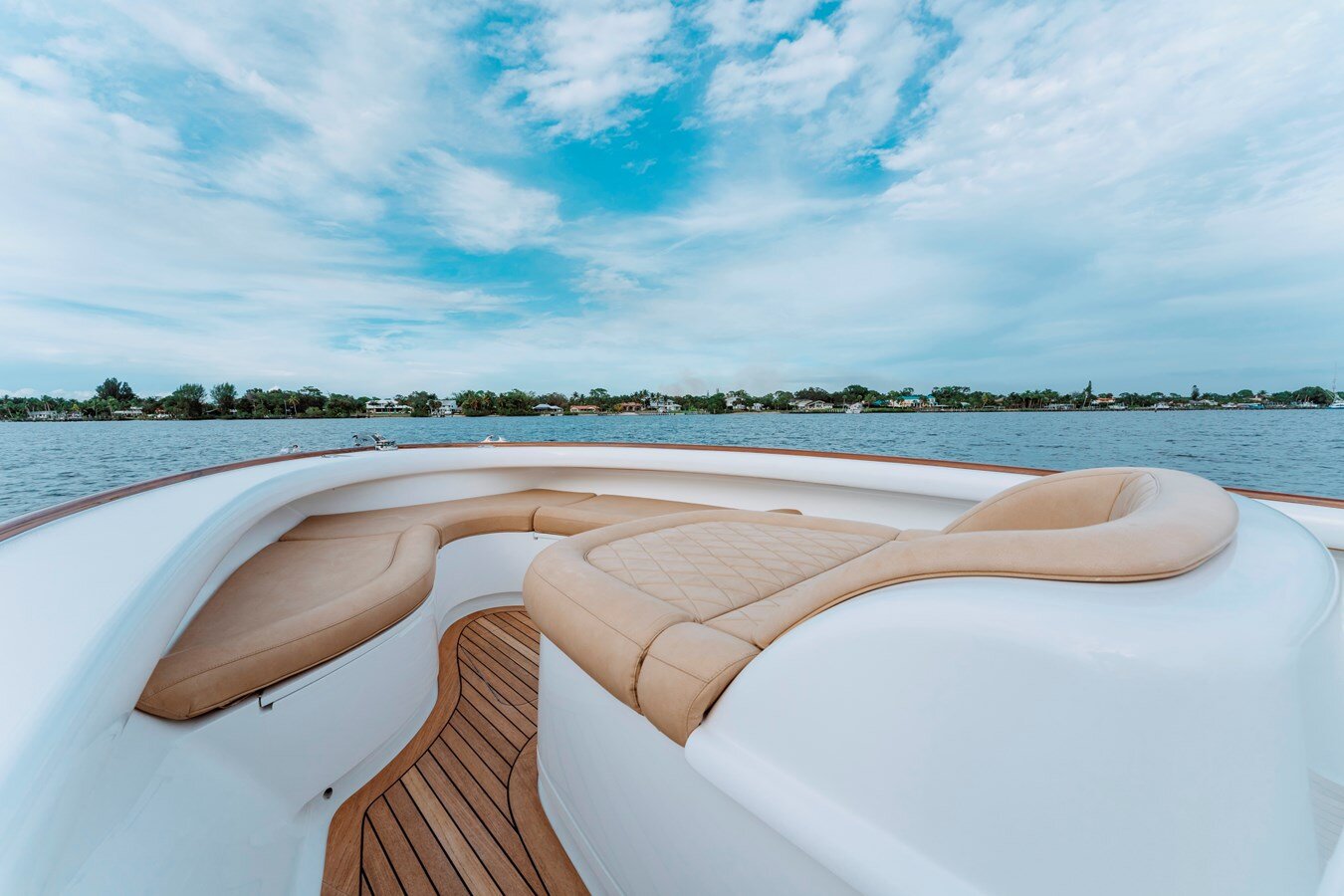 2018-winter-custom-yachts-37-c4f5d2