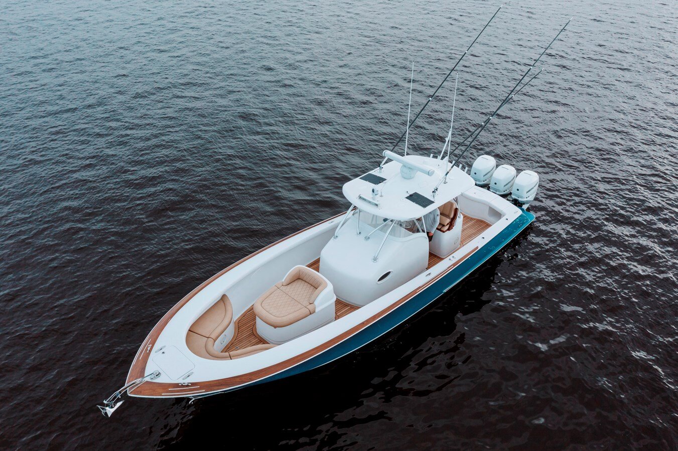 2018-winter-custom-yachts-37-c4f5d2