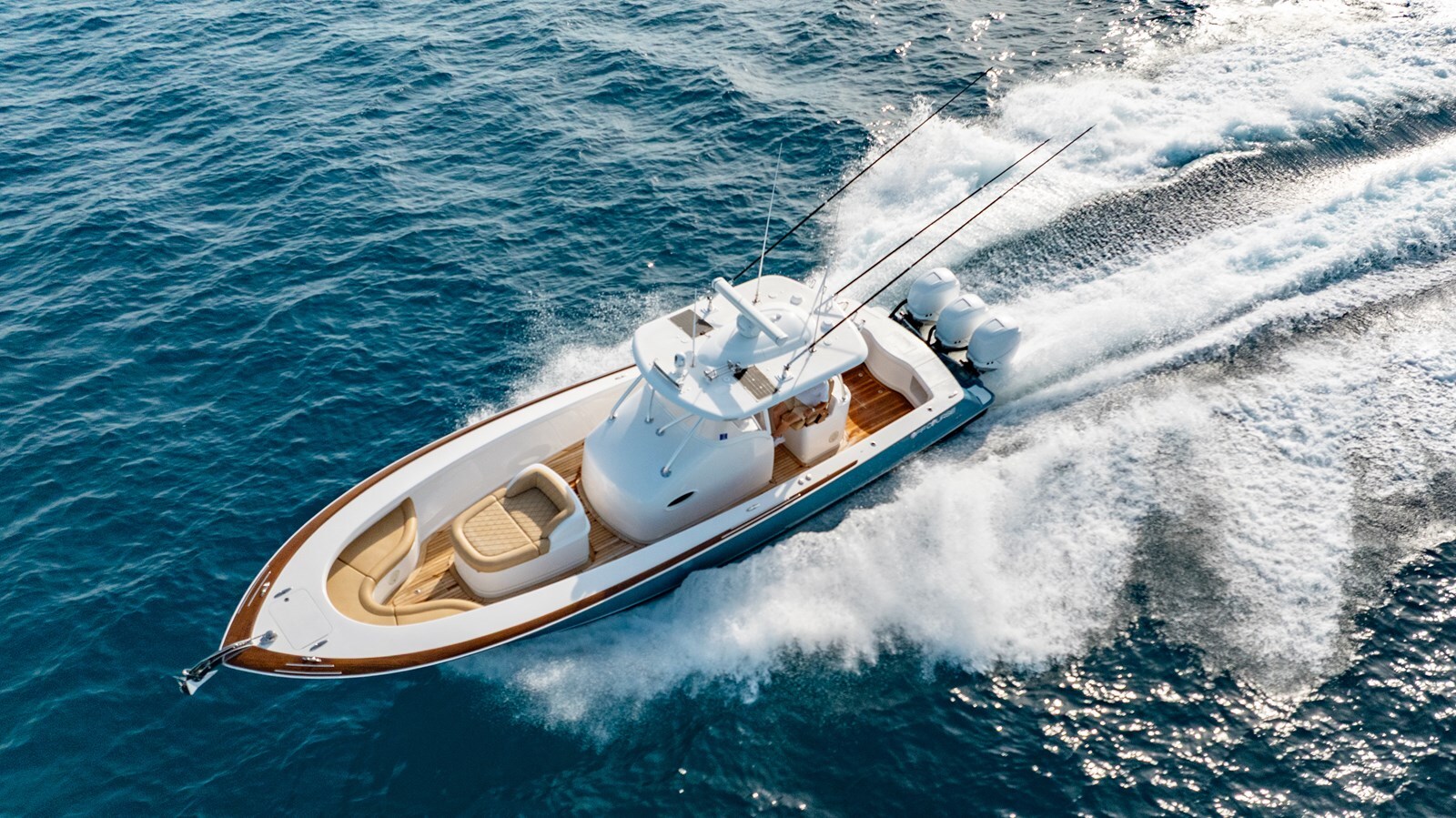 2018-winter-custom-yachts-37-5e8ed8