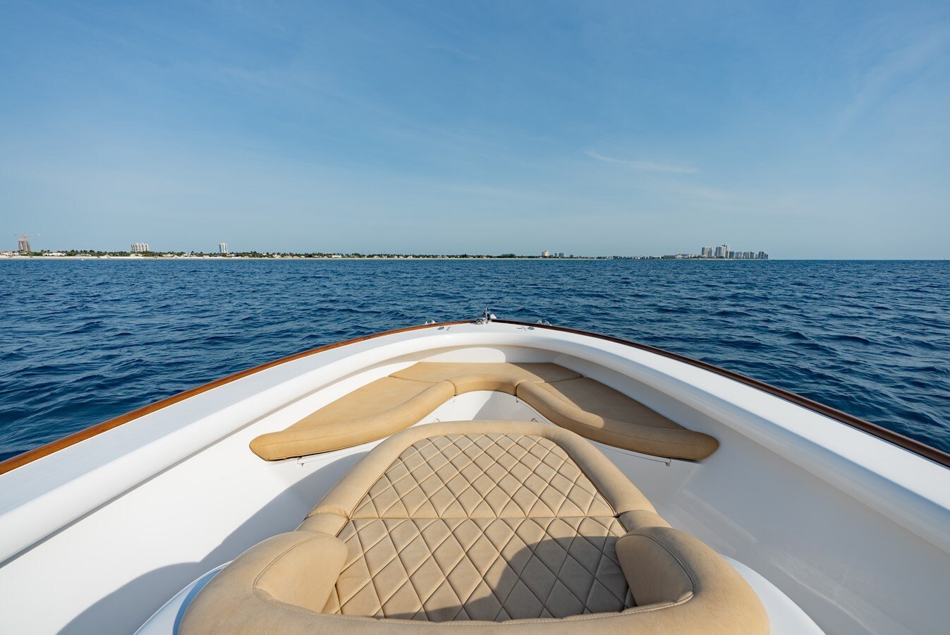 2018-winter-custom-yachts-37-5e8ed8