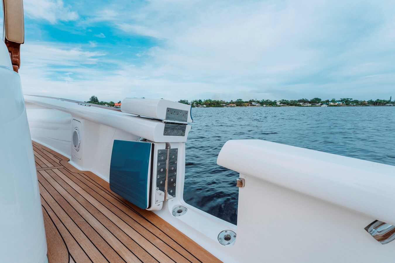 2018-winter-custom-yachts-37-5e8ed8